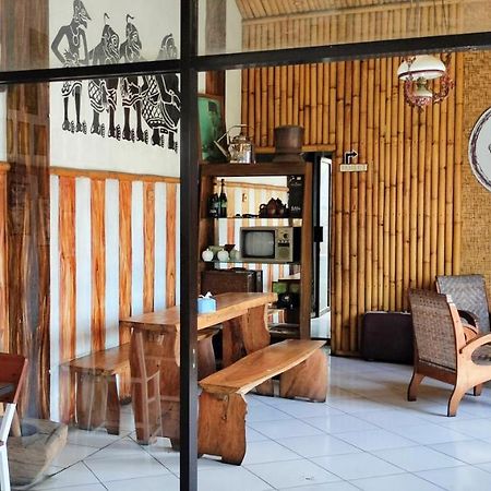 Latansa Homestay Banyuwangi (East Java) Exterior foto